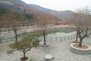园区湖景图
