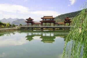 园区湖景图
